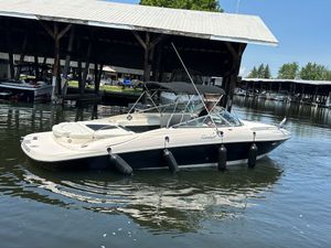 2005 Rinker 262 Captiva