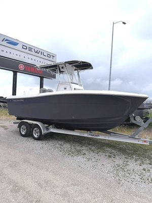 2022 AQUASPORT 2100 CC WITH 200HP MERCURY - $1000 ELECTRONICS CRE