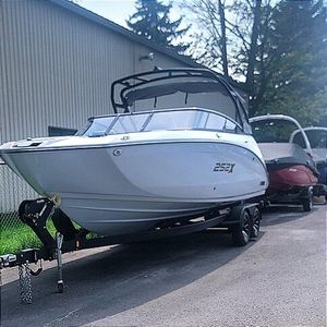 Yamaha 252XE 2023
