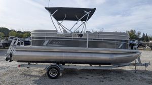 2024 SunChaser Vista 20 LR Carbon Grey Suzuki DF50