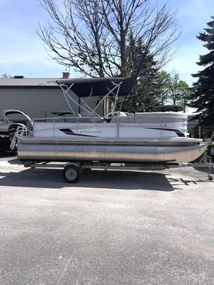 2025 Starcraft LX 20 CB W/90 HP YAMAHA