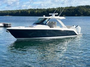 2025 Tiara 34 LS
