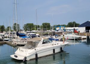 1996 Sea Ray Sundancer 370