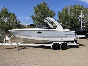 2023 Chaparral 26 Surf