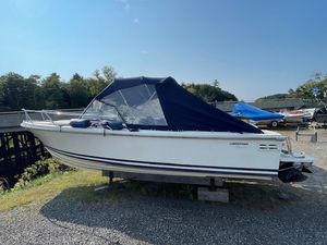 2002 LIMESTONE 24 Cuddy