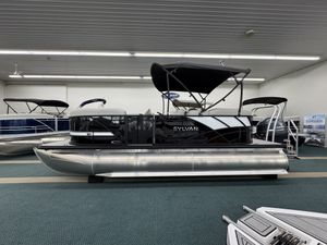 Sylvan Mirage Cruise 820 LZ 2025