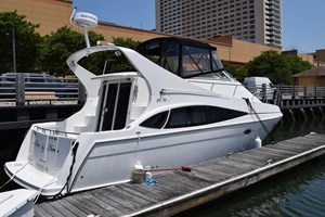 2006 Carver 36 Mariner