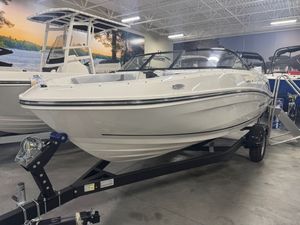 2025 Bayliner VR5