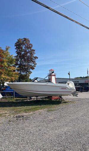 2025 Boston Whaler 210 Vantage