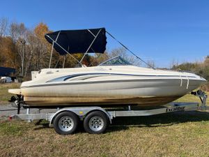 Sea Ray Sundeck 210 2001