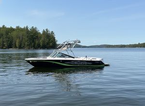 2006 Nautique 210