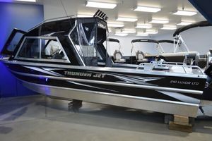 2025 Thunder Jet 21LUXOR LTD 200XL V8 PXS DTS