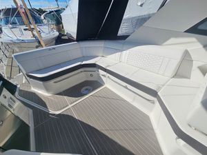 2023 Sea Ray 320 Sundancer for sale in Belleville, ON, photo 14