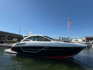 2022 Cruisers Yachts 50 Cantius