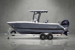 2025 Robalo R230