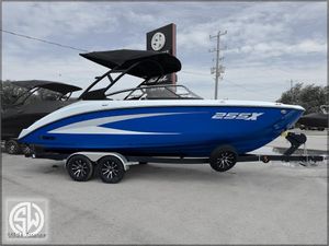 2025 Yamaha 255XD - DEMO - LOW HOURS