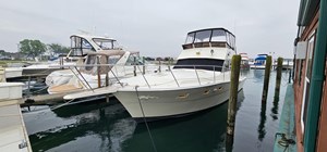 1983 Viking Yachts 41 Convertible