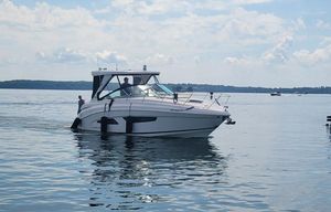 2021 Regal 33 Express