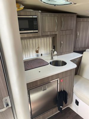 2021 Regal 33 Express for sale in Belleville, ON, photo 5