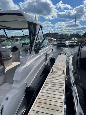2021 Regal 33 Express for sale in Belleville, ON, photo 2