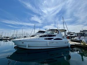2005 Cruisers Yachts 455 Express Motor Yacht