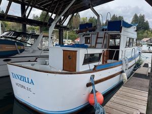 1972 Pelagic Pacific Industries Sedan Fly Bridge