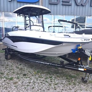 2025 Starcraft SVX 211 OB CC W/150HP YAMAHA AND CUSTOM MATCHED TR