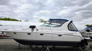 1999 Cruisers Yachts 3375 Esprit