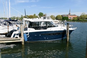 2019 Jeanneau NC 895