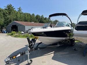 2024 Chaparral 23 SSi