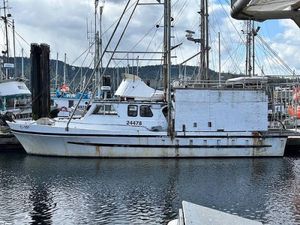 1968 Beaver Glass Hulls Ltd Prawner