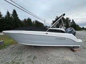 2025 Stingray 172 SC