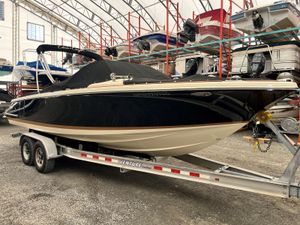 2020 Chris-Craft Launch 25 GT
