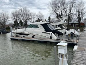 Sea Ray 45 SUNDANCER 2013