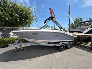 2023 Sea Ray 190SPX