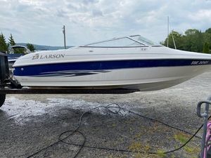 LARSON 186 2000