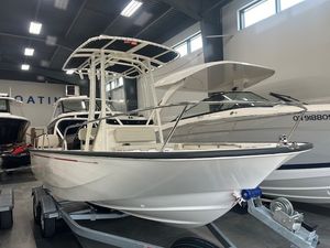 2025 Boston Whaler 190 Montauk