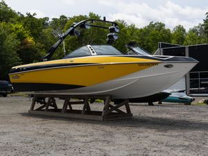 2009 Malibu 23 LSV