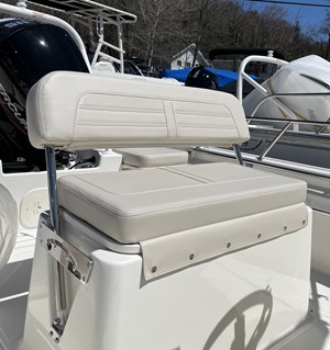 2025 Boston Whaler 170 Montauk