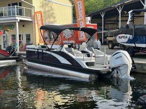 2025 Bennington R Series 23 RCW