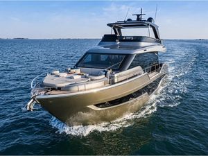 2027 Cranchi Sessantasette 67 corsa