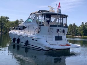 2001 Cruisers Yachts 4450 Motor Yacht