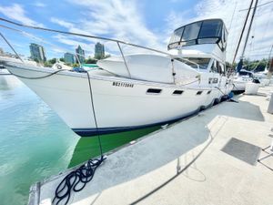 1987 Bayliner 3870