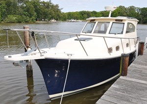 2003 Mainship Pilot 30-II Sedan