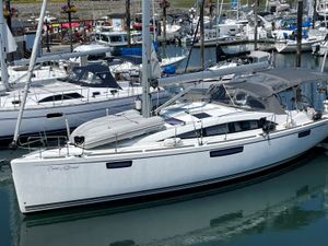 2019 Bavaria Vision 42