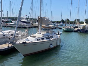 1986 S2 Yachts 11 Center Cockpit