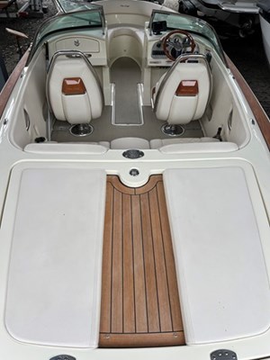 2018 Chris-Craft 23 Launch - Deal Pending