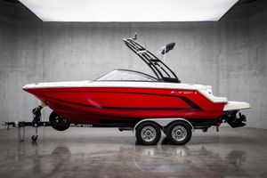 2017 Larson 210 LXH
