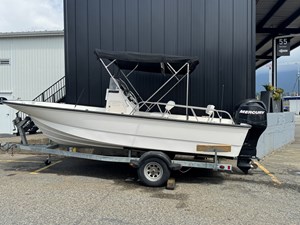 2007 Boston Whaler 190 Montauk