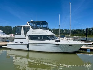 2001 Carver 404